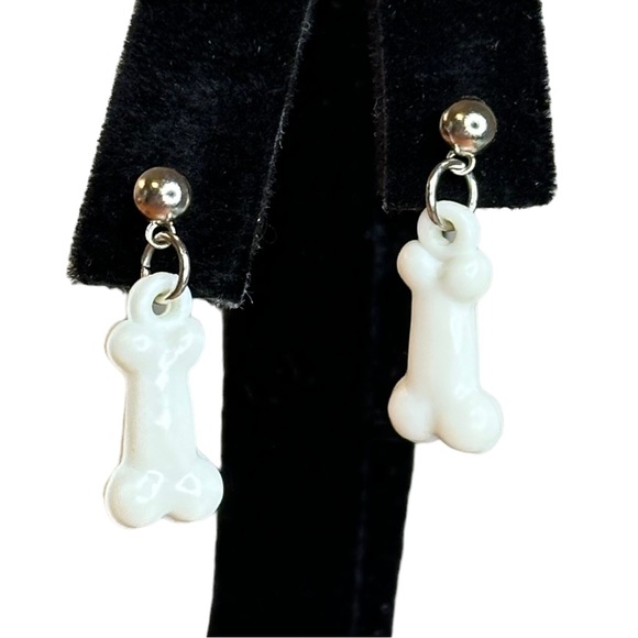 Disney Jewelry - Disney 101 Dalmatians Vintage Bone Pierced Dangle Earrings